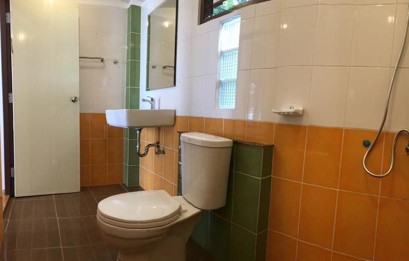 Resort Paradise Beachfront Bungalows 14