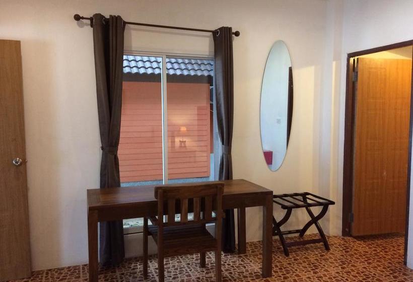 Resort Paradise Beachfront Bungalows 2