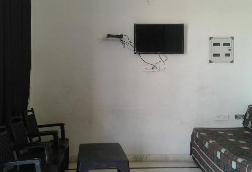 Hotel Munee Baba & Cafe 3