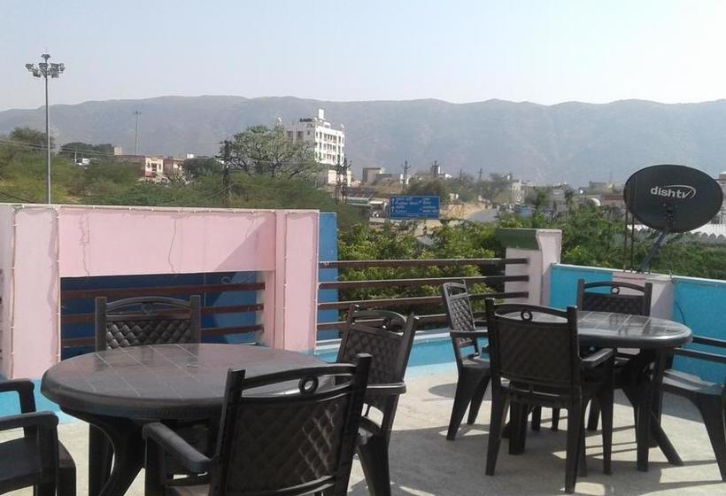 Hotel Munee Baba & Cafe 4