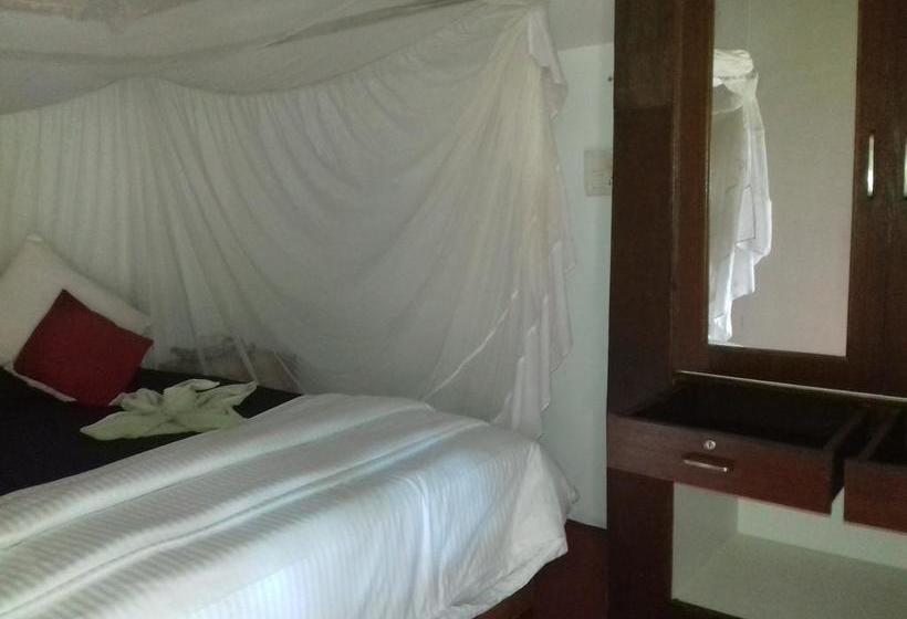 Resort April 20 By The Beach 2