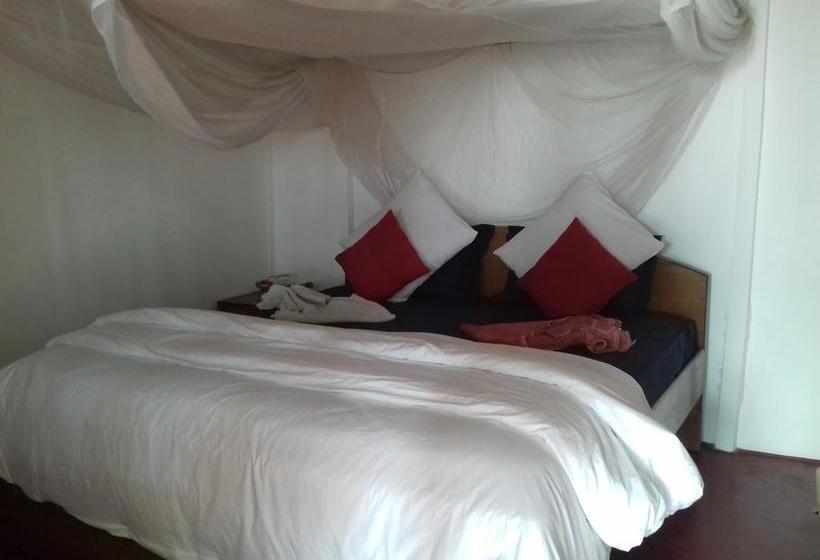 Resort April 20 By The Beach 6