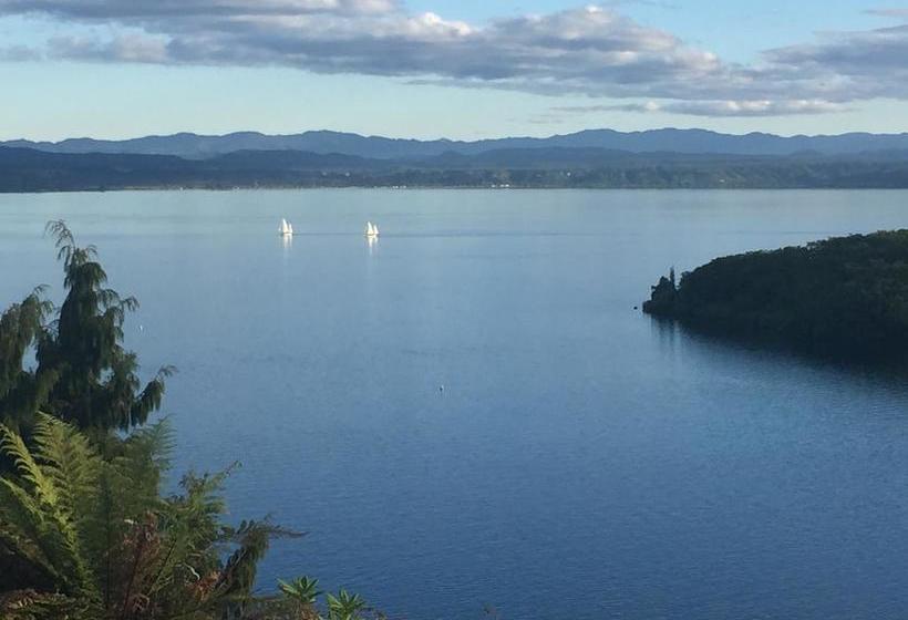 Bed and Breakfast Bay Views Acacia Bay 9