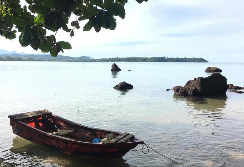 Hostel Sleep Soundly By The Sea 7