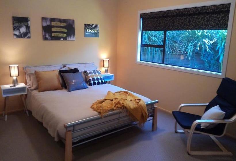 Bed and Breakfast Dream Escape For 2 2