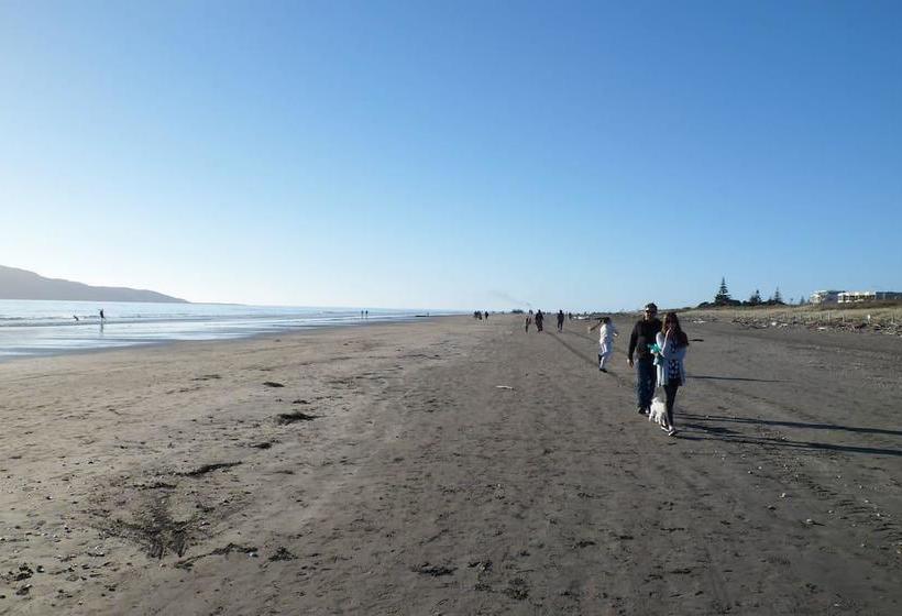 Bed and Breakfast Dream Escape For 2 3