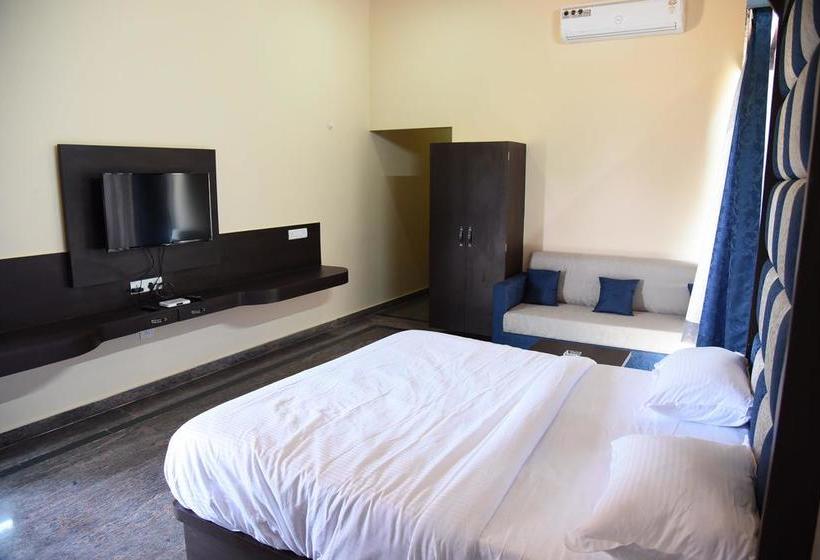 Chitrakoot Garden And Resorts 13