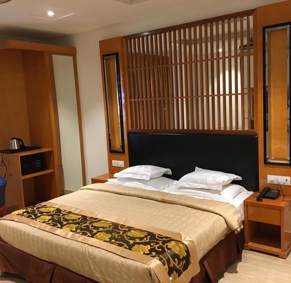 Hotel New Anand Palace 10