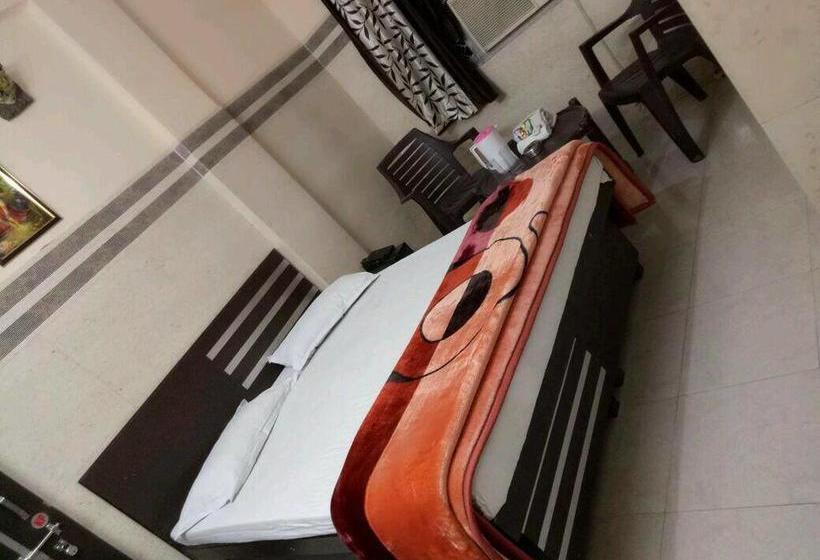 Hotel Kanchan Palace Vrindavan