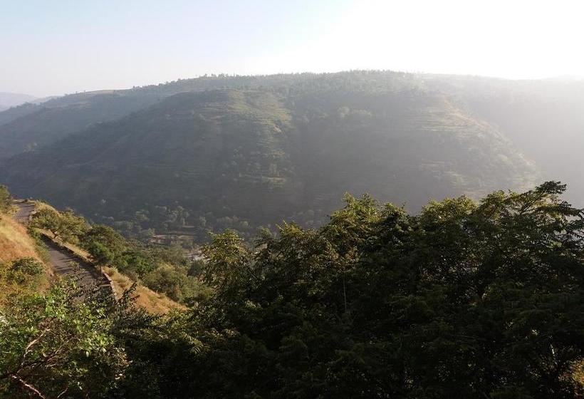 Hotel Paras Dhom Lake Homes 13