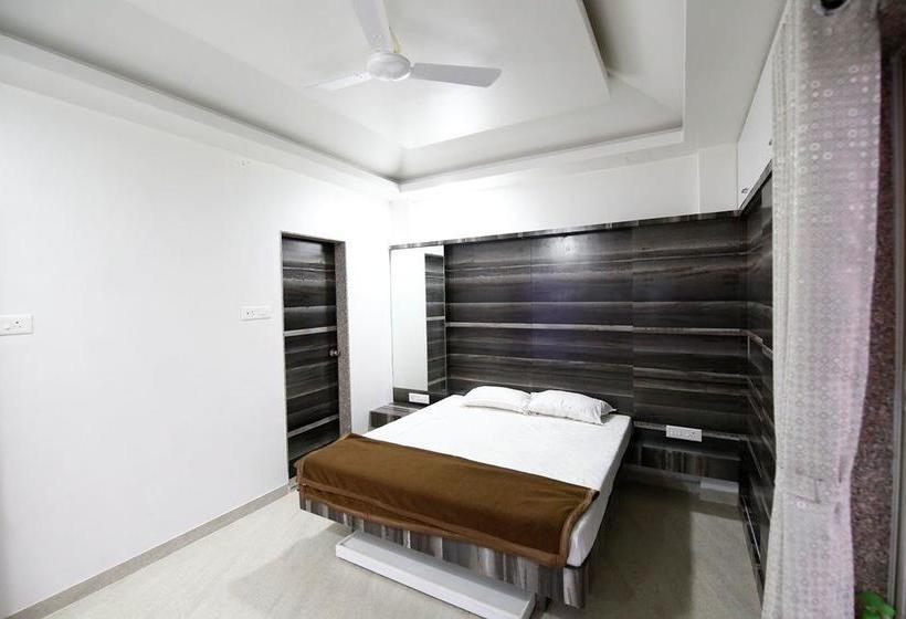 Hotel Paras Dhom Lake Homes 4