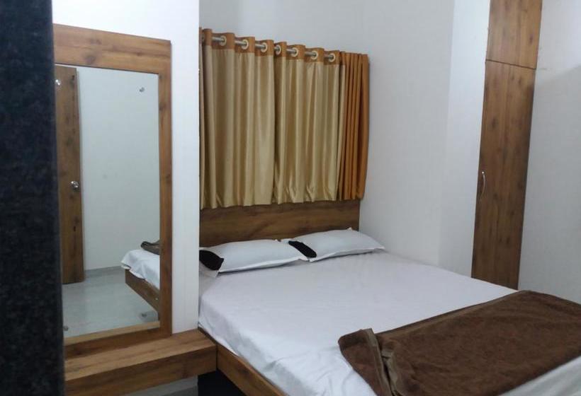 Hotel Paras Dhom Lake Homes 6