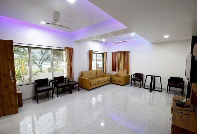 Hotel Paras Dhom Lake Homes 7