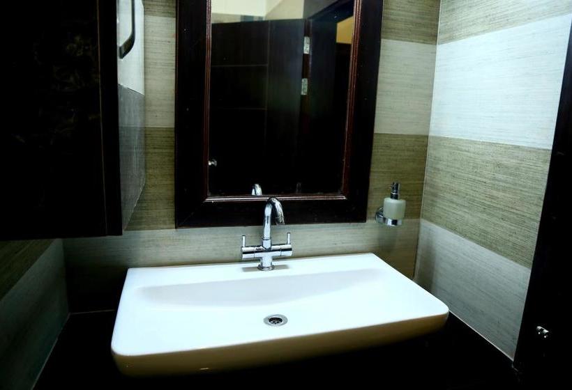 Resort Pine Queen Marketed By Petals Hotels 6