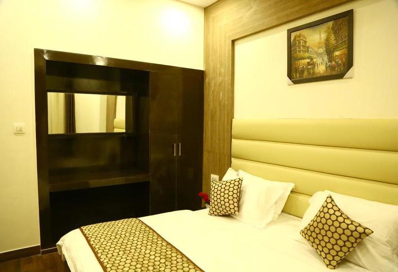 Resort Pine Queen Marketed By Petals Hotels 9