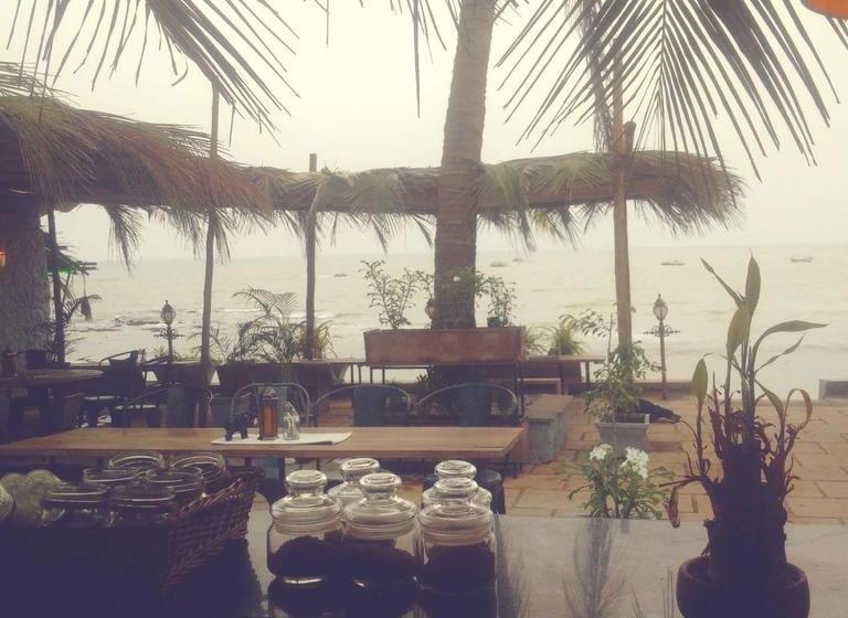 Hotel The Village Goa