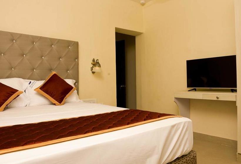 Hotel Zingle Stay Service Apartment 13