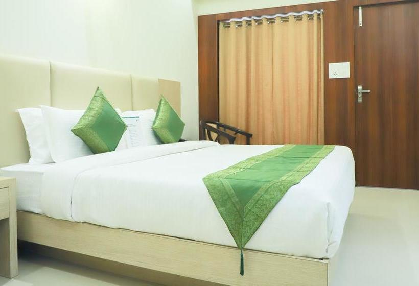 Treebo Lotus Grand Hotel & Resort