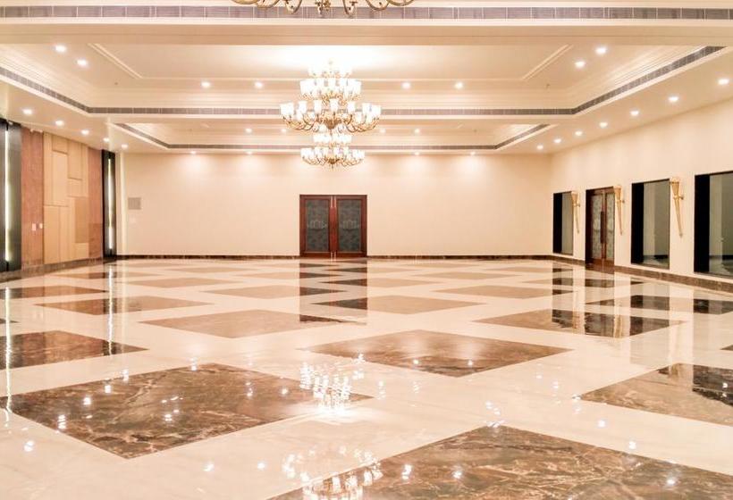 Treebo Lotus Grand Hotel & Resort 16