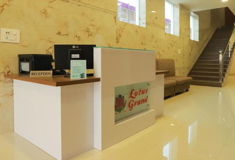 Treebo Lotus Grand Hotel & Resort 5