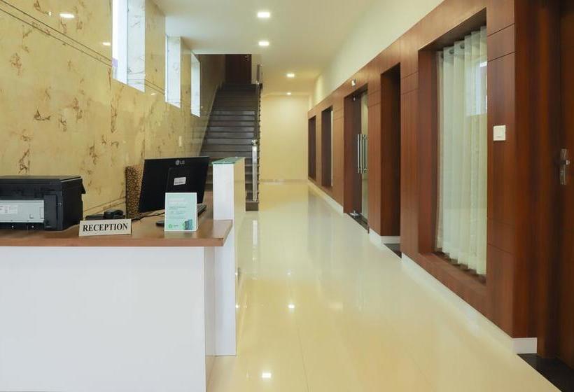 Treebo Lotus Grand Hotel & Resort 6