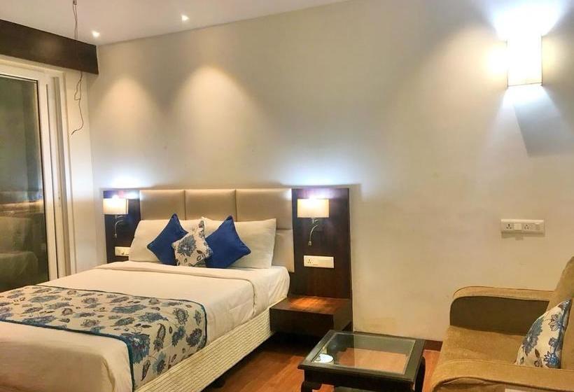 Hotel Riva Gold Coast 1