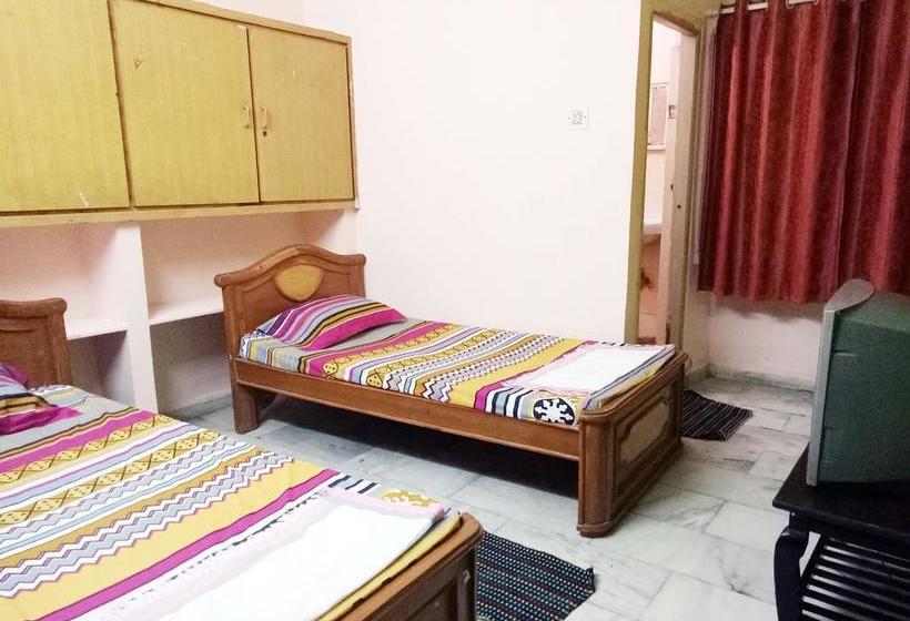 Hostel Istayhub Pg 9