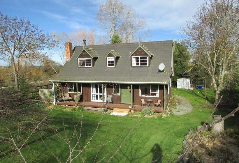 Bed and Breakfast River Chalet 5