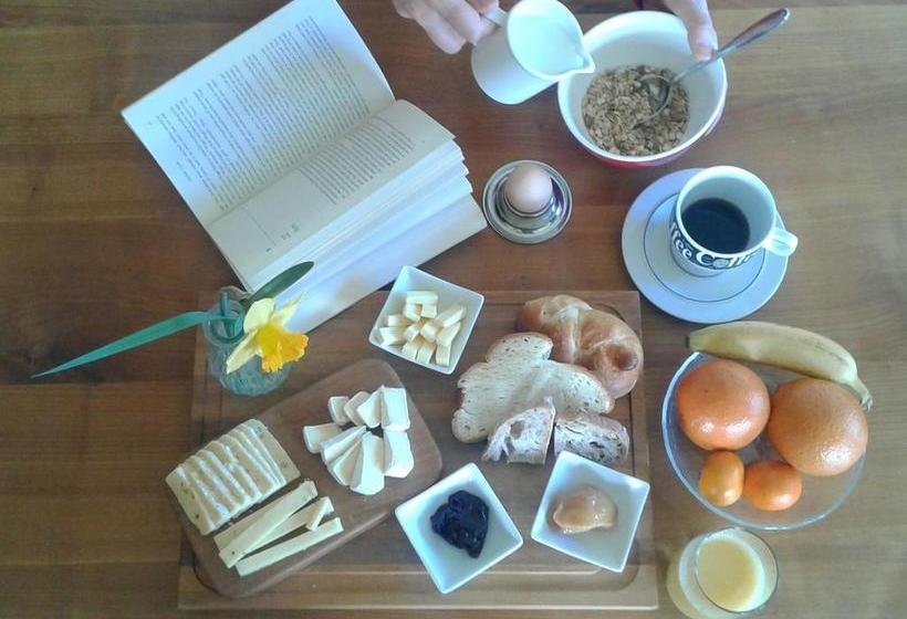 Bed and Breakfast River Chalet 8