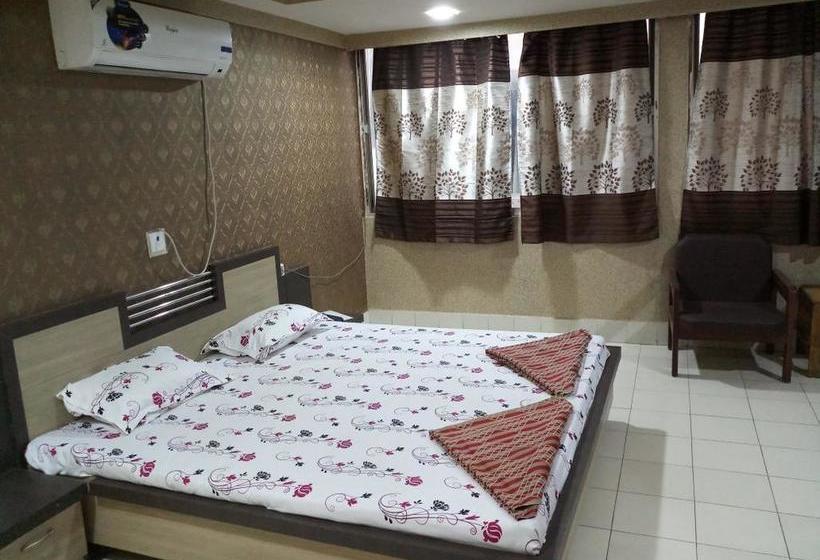Hotel Janki Jamnagar 10