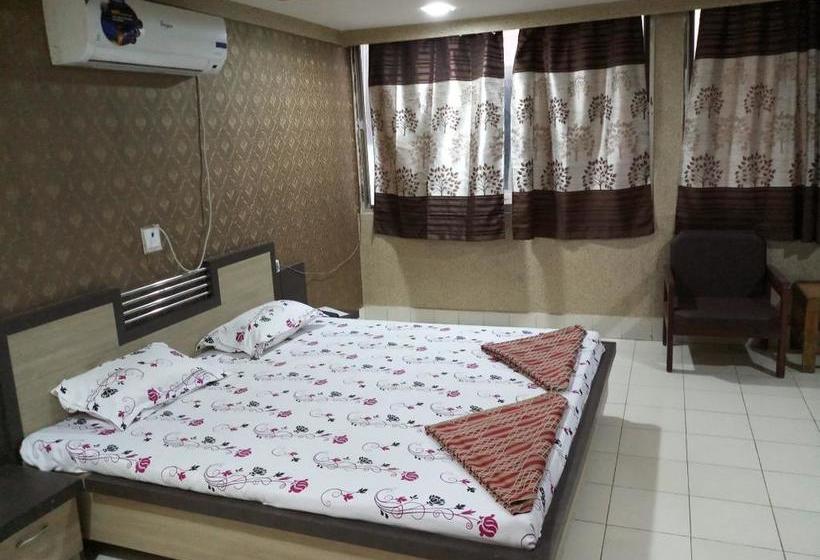 Hotel Janki Jamnagar 3