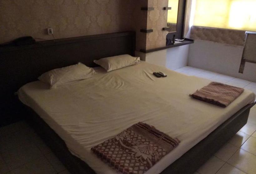 Hotel Janki Jamnagar 4