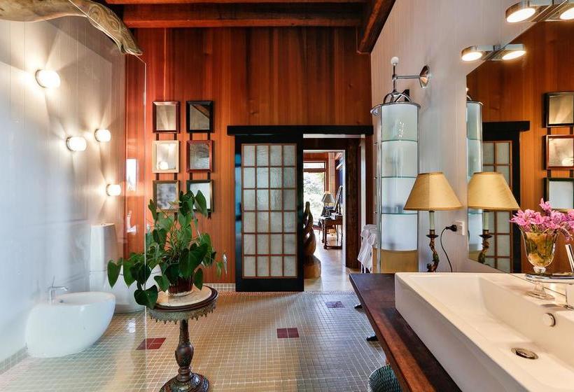 Hotel Donkey Bay Inn 2