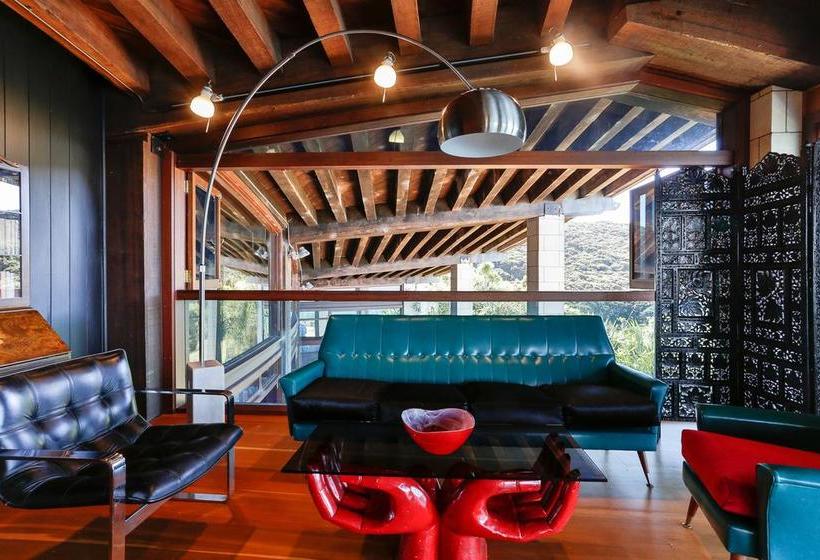 Hotel Donkey Bay Inn 9