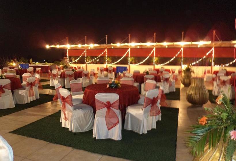 Hotel Majestic Grand 11