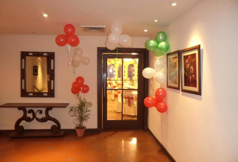 Hotel Majestic Grand 12