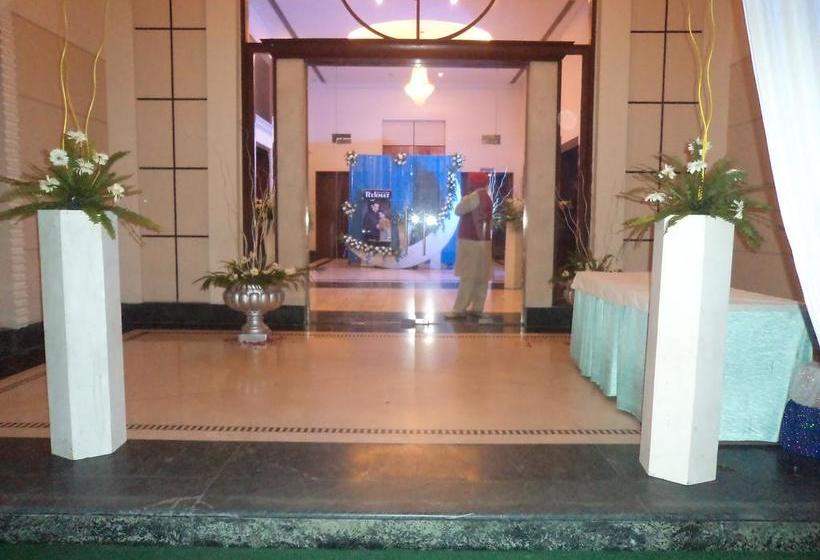 Hotel Majestic Grand 20