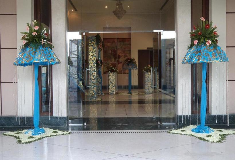 Hotel Majestic Grand 6