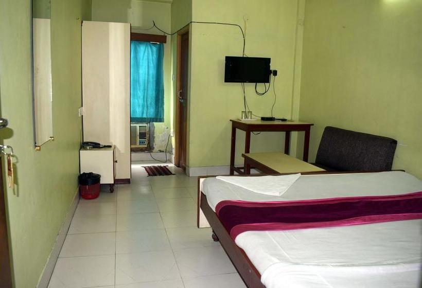 Hotel Priyodarshani 10