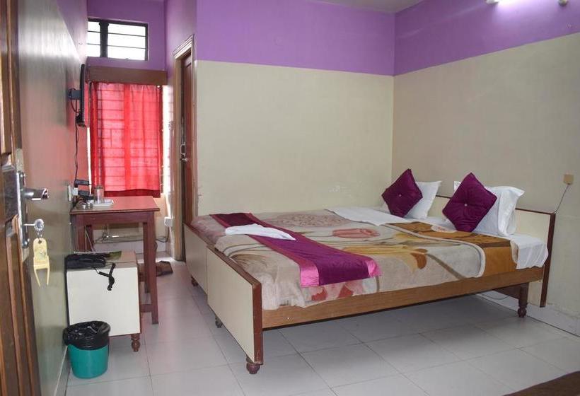 Hotel Priyodarshani 15