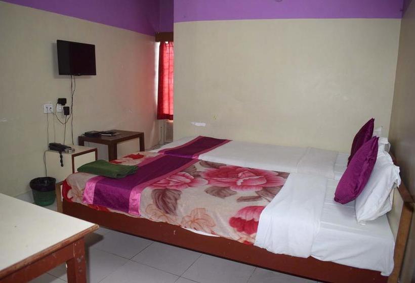 Hotel Priyodarshani 16