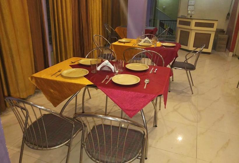 Hotel Priyodarshani 18