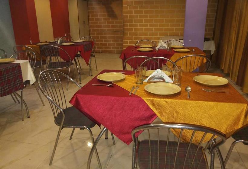 Hotel Priyodarshani 19