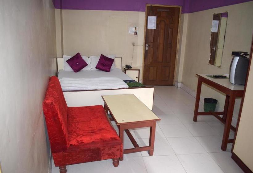 Hotel Priyodarshani 9