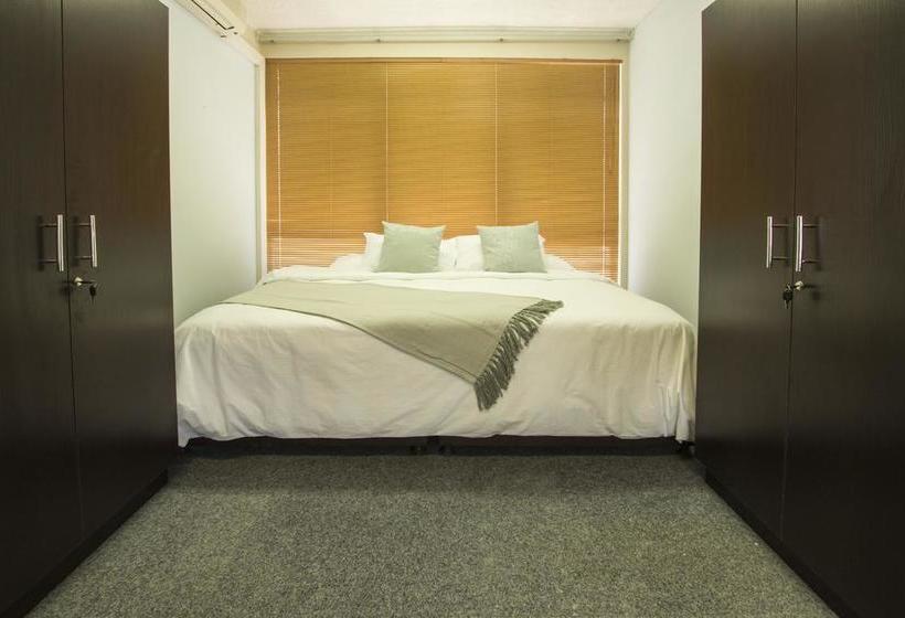 Motel The Suites On Cape 15