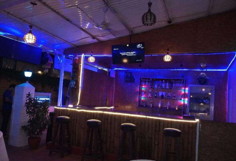 Skyone Hotel Bar & Restaurant 2