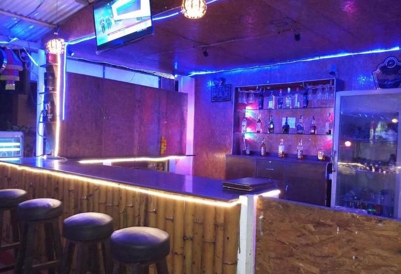 Skyone Hotel Bar & Restaurant 4