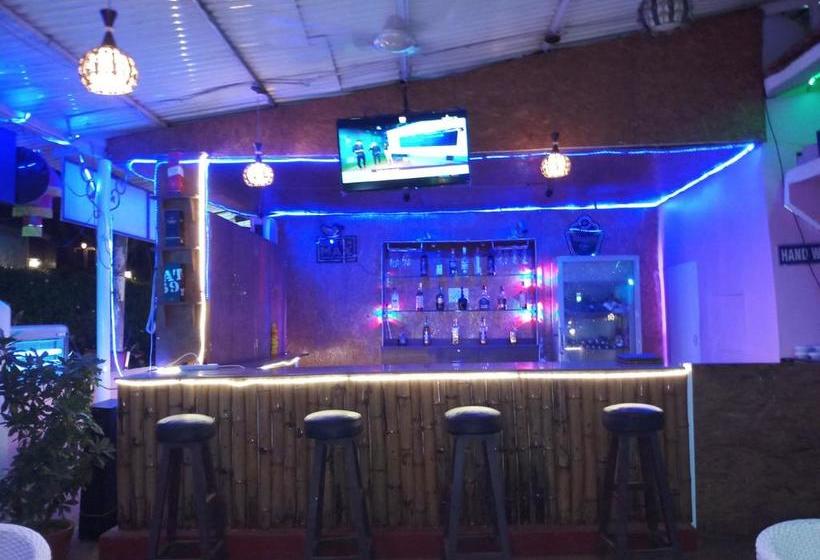 Skyone Hotel Bar & Restaurant 6