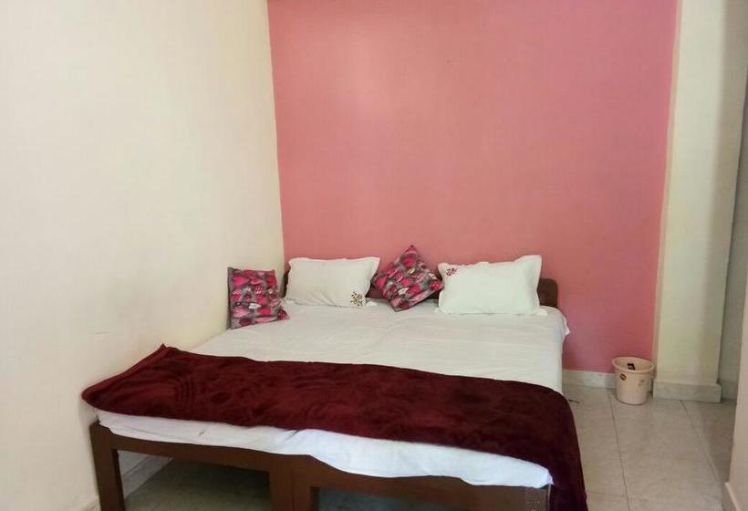 Skyone Hotel Bar & Restaurant 8