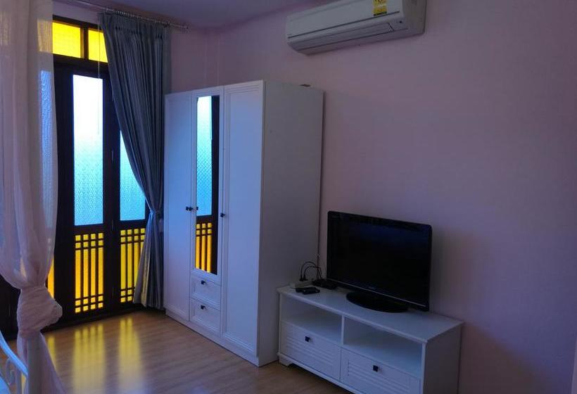 Resort Excellence Corner 13